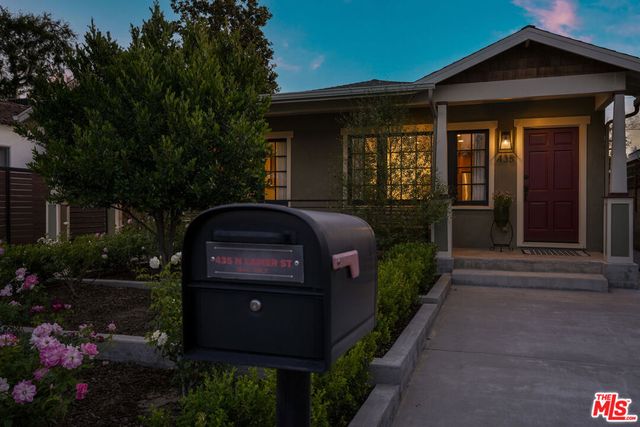 433 N Lamer Street, Burbank, CA 91506