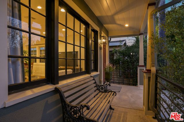433 N Lamer Street, Burbank, CA 91506