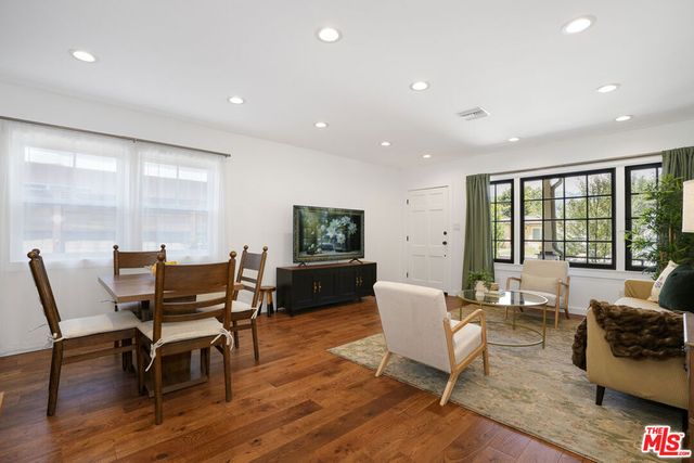 433 N Lamer Street, Burbank, CA 91506