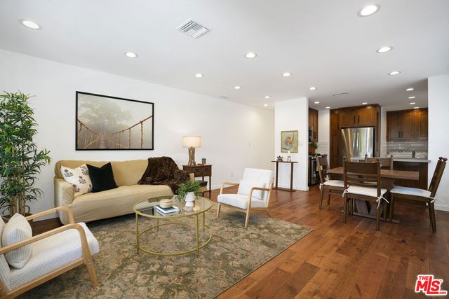 433 N Lamer Street, Burbank, CA 91506