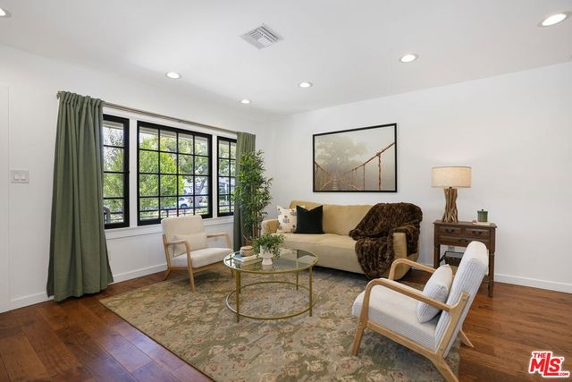 433 N Lamer Street, Burbank, CA 91506