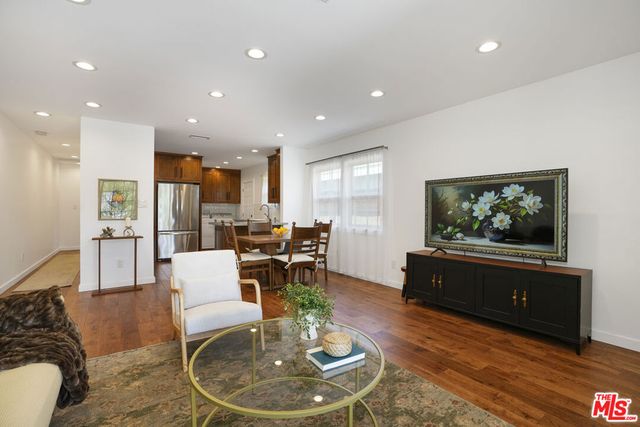 433 N Lamer Street, Burbank, CA 91506