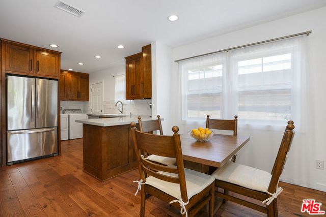 433 N Lamer Street, Burbank, CA 91506