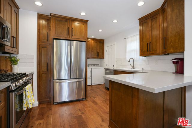 433 N Lamer Street, Burbank, CA 91506