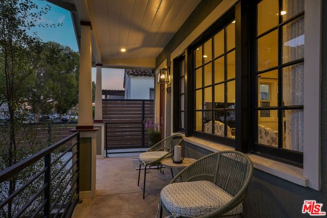 433 N Lamer Street, Burbank, CA 91506