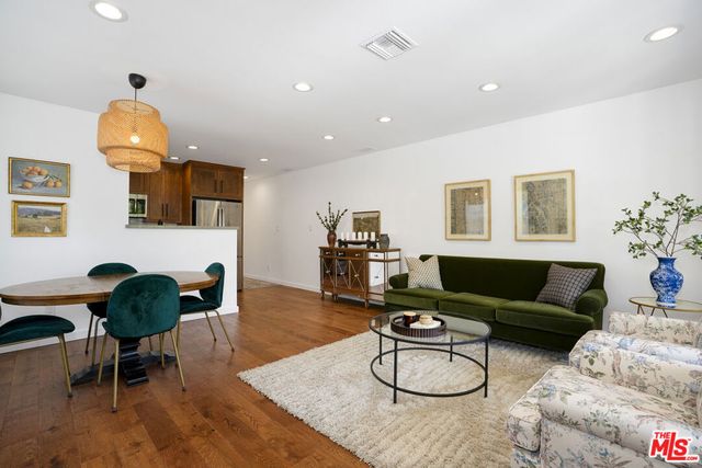 433 N Lamer Street, Burbank, CA 91506