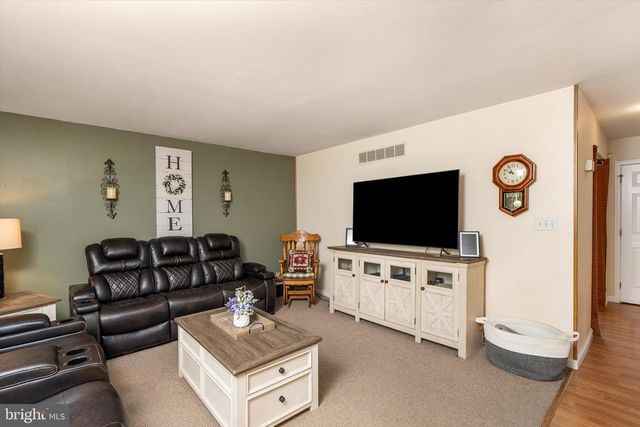 208 N. SUCCESS, Cream Ridge, NJ 08514