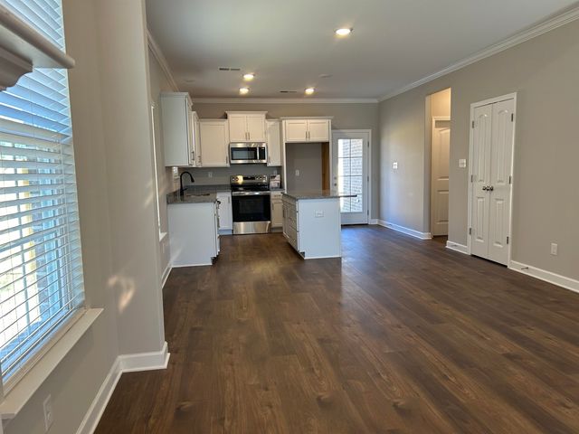 9744 N BLOOMINGTON CIR, Unincorporated, TN 38018