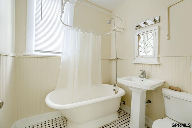 1039 Park Avenue, Omaha, NE 68105