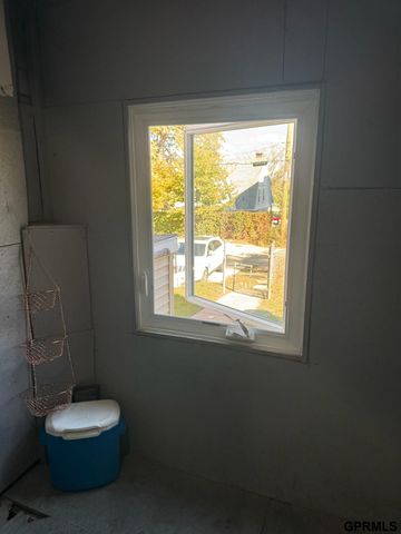 1039 Park Avenue, Omaha, NE 68105