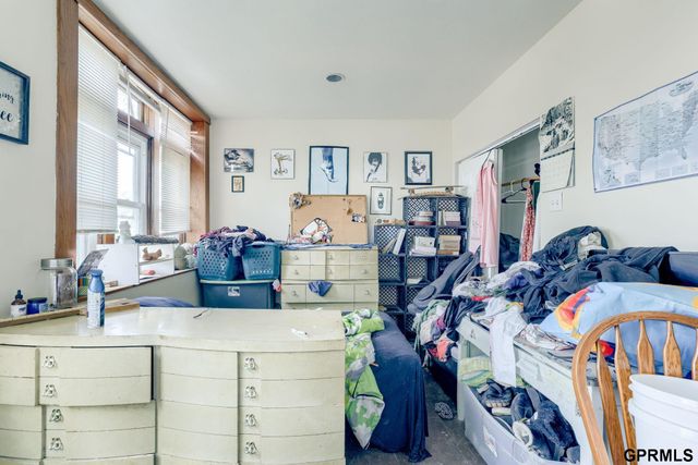 1039 Park Avenue, Omaha, NE 68105