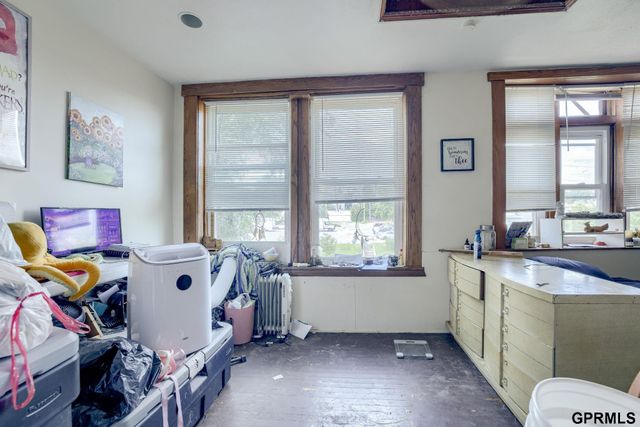 1039 Park Avenue, Omaha, NE 68105