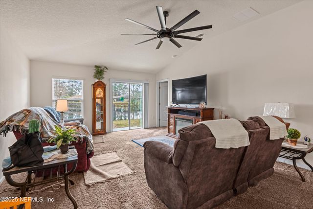 8292 MEADOW WALK Lane, Jacksonville, FL 32256