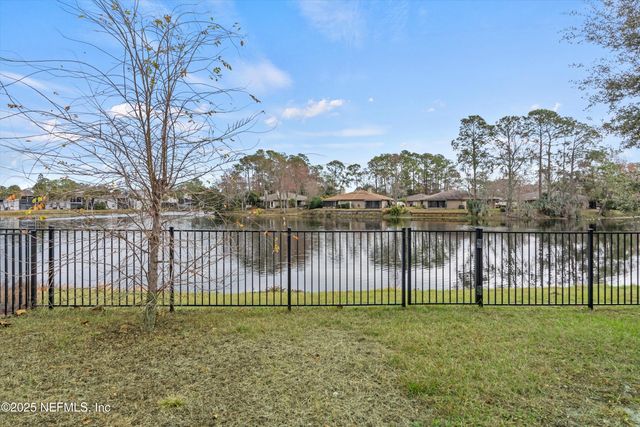 8292 MEADOW WALK Lane, Jacksonville, FL 32256