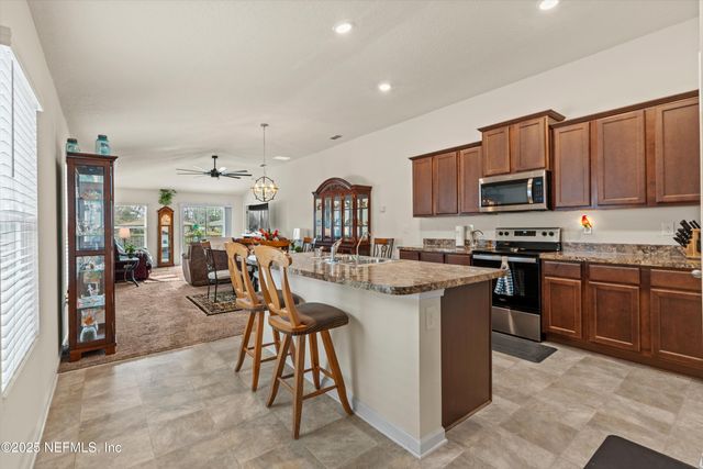 8292 MEADOW WALK Lane, Jacksonville, FL 32256