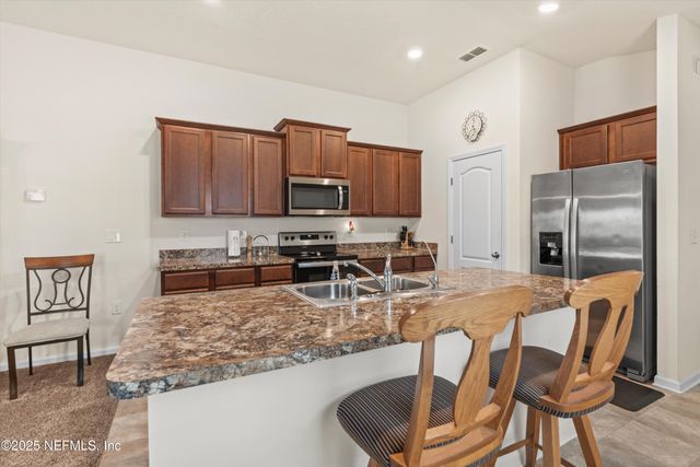 8292 MEADOW WALK Lane, Jacksonville, FL 32256