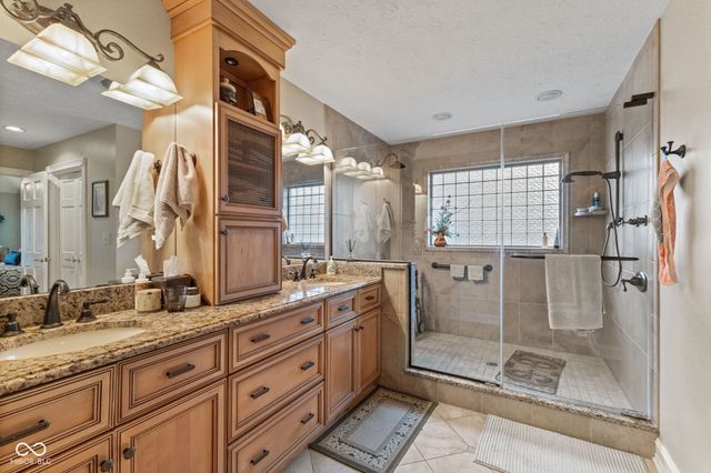10373 Quiet Way, Indianapolis, IN 46239