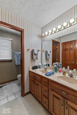 10373 Quiet Way, Indianapolis, IN 46239