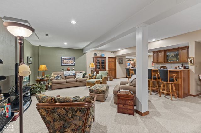 10373 Quiet Way, Indianapolis, IN 46239