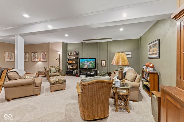 10373 Quiet Way, Indianapolis, IN 46239