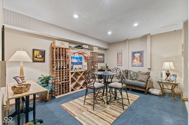 10373 Quiet Way, Indianapolis, IN 46239