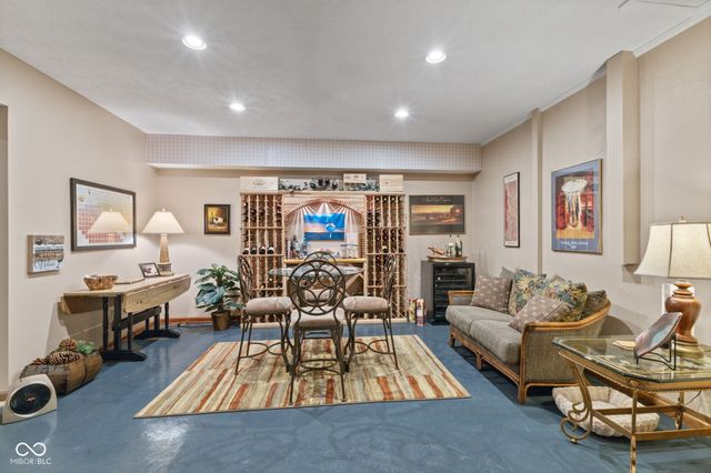 10373 Quiet Way, Indianapolis, IN 46239