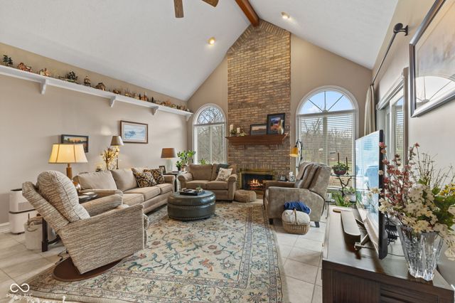 10373 Quiet Way, Indianapolis, IN 46239
