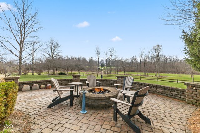 10373 Quiet Way, Indianapolis, IN 46239