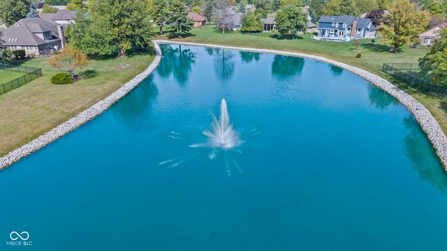 10373 Quiet Way, Indianapolis, IN 46239