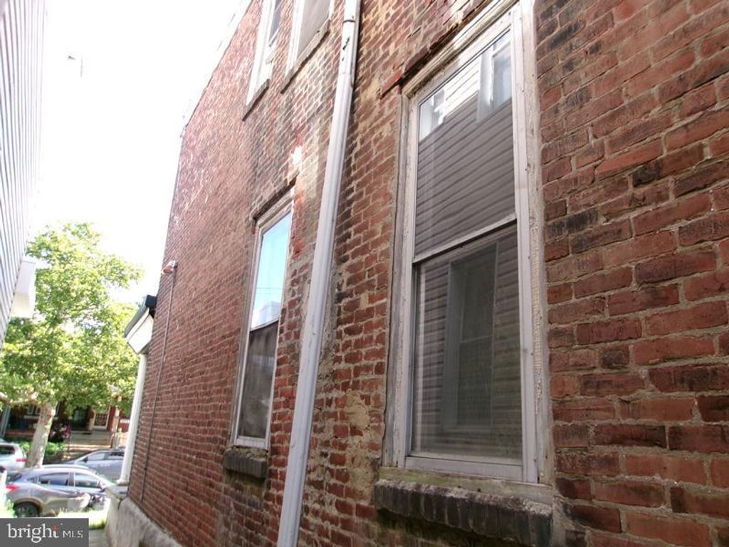 1842 W GODFREY AVE, PHILADELPHIA, PA 19141 — photo 4