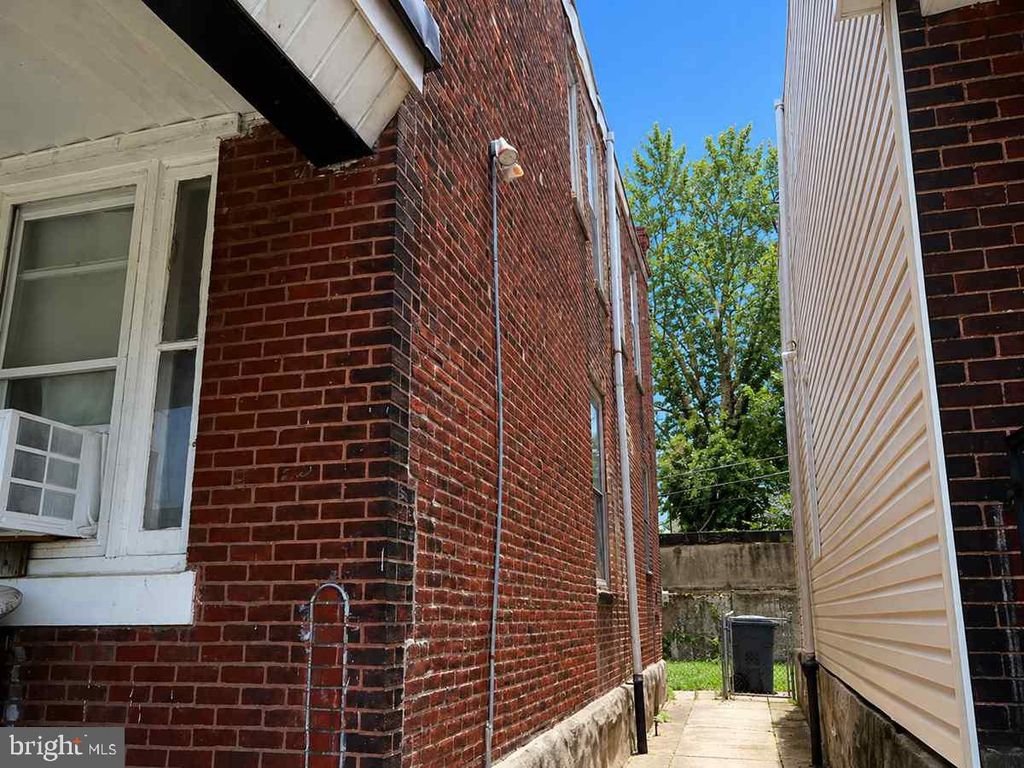 1842 W GODFREY AVE, PHILADELPHIA, PA 19141 — photo 5