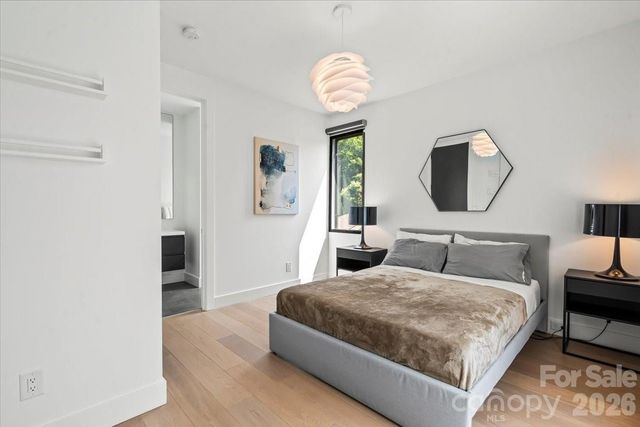 1620 S Tryon Street, Charlotte, NC 28203