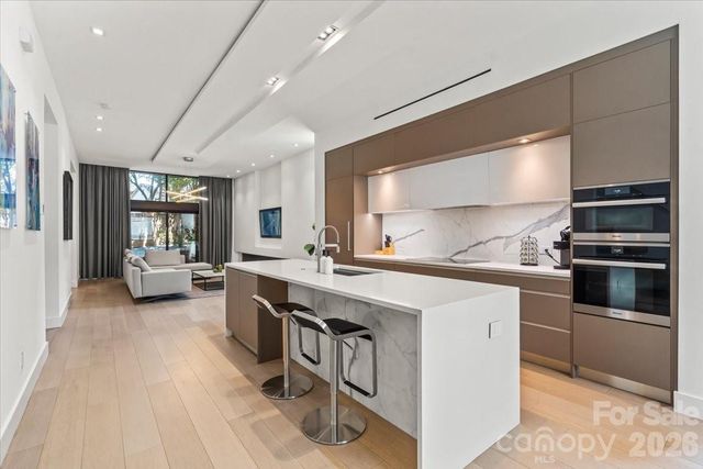 1620 S Tryon Street, Charlotte, NC 28203