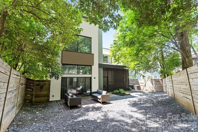 1620 S Tryon Street, Charlotte, NC 28203