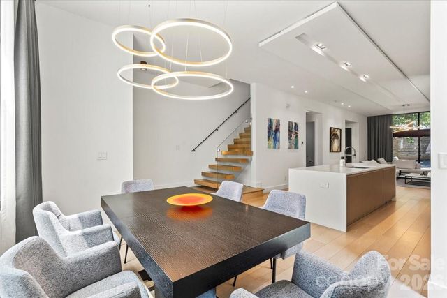 1620 S Tryon Street, Charlotte, NC 28203