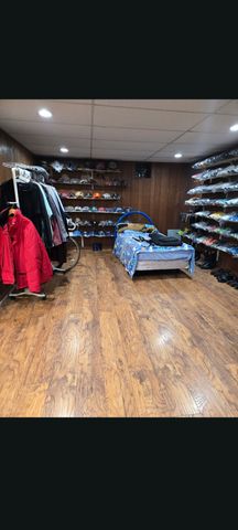 2617 W Greenwood Avenue, Waukegan, IL 60087