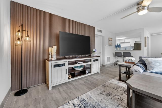 801 Andrews Avenue 2, Delray Beach, FL 33483