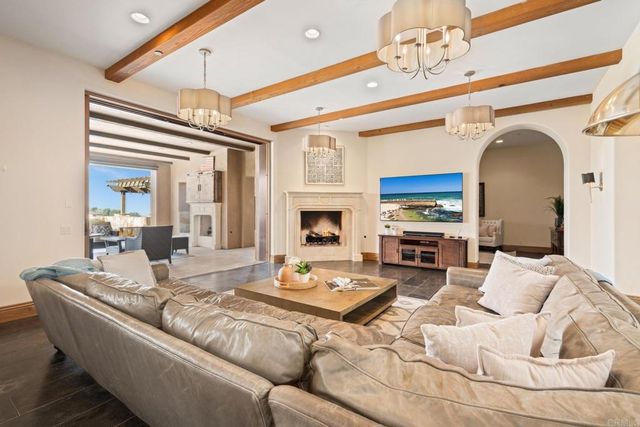 8287 Run of the Knolls, San Diego, CA 92127