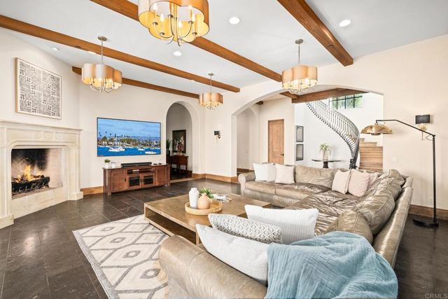 8287 Run of the Knolls, San Diego, CA 92127