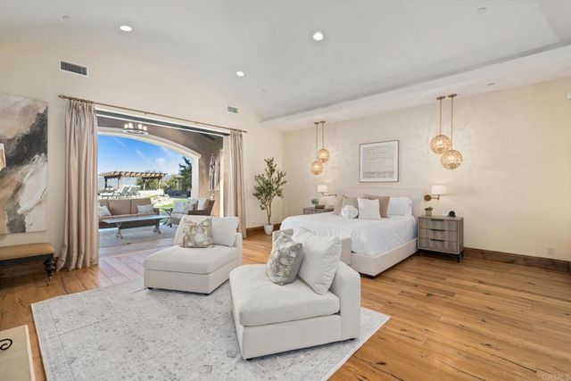 8287 Run of the Knolls, San Diego, CA 92127