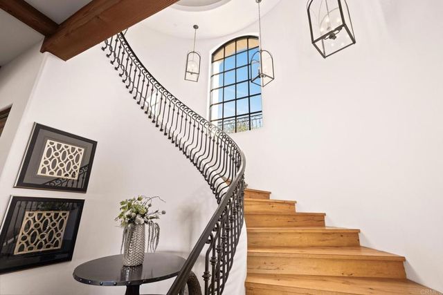 8287 Run of the Knolls, San Diego, CA 92127