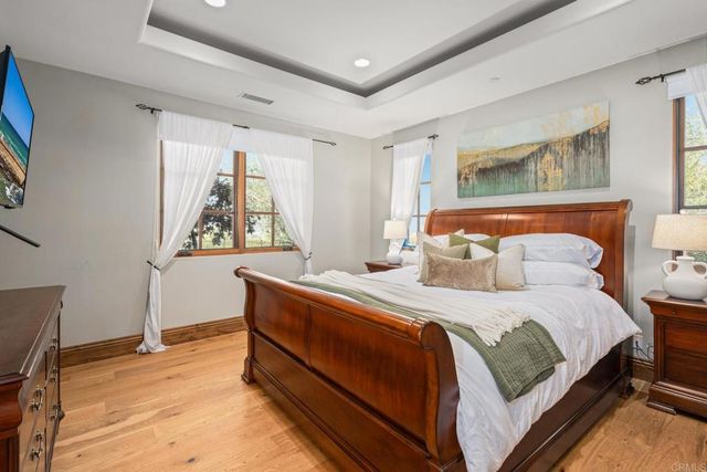 8287 Run of the Knolls, San Diego, CA 92127