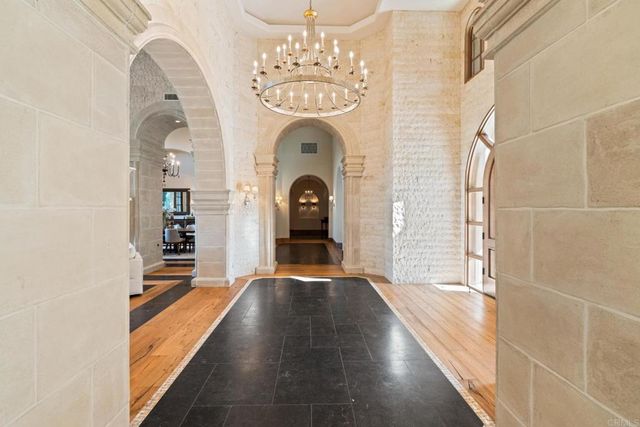 8287 Run of the Knolls, San Diego, CA 92127