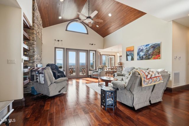 290 Spyglass Drive, Jonesville, VA 24263