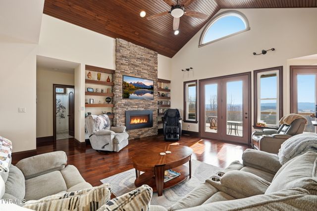 290 Spyglass Drive, Jonesville, VA 24263