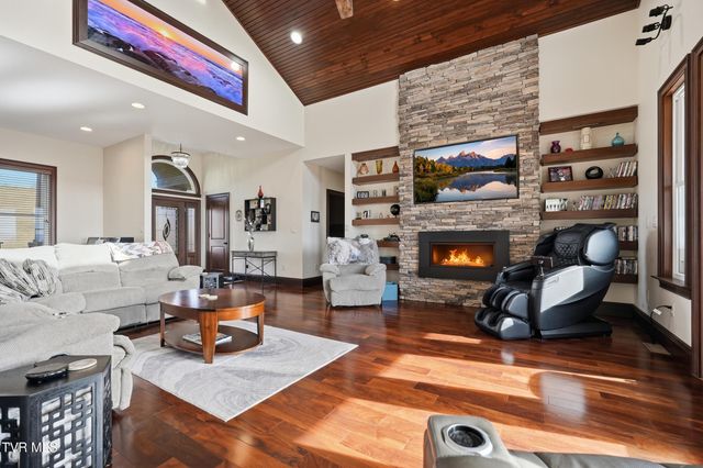 290 Spyglass Drive, Jonesville, VA 24263