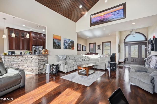 290 Spyglass Drive, Jonesville, VA 24263