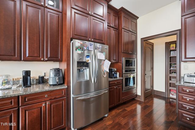 290 Spyglass Drive, Jonesville, VA 24263