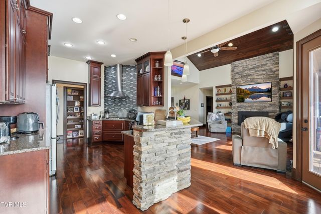 290 Spyglass Drive, Jonesville, VA 24263