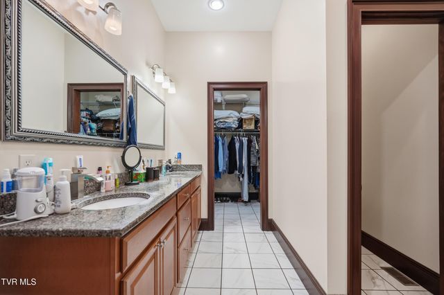 290 Spyglass Drive, Jonesville, VA 24263